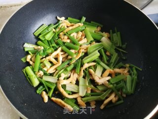 芹菜炒肉丝的做法步骤：5