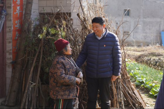 养老有温度，书写平安年：平安养老险春节“橙”心服务